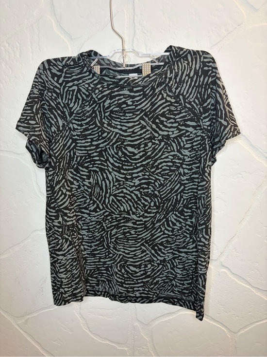 Athleta Tops - Athleta Ultimate Train Printed Tee Short Sleeve Black Gray Abstract Swirl SizeXS